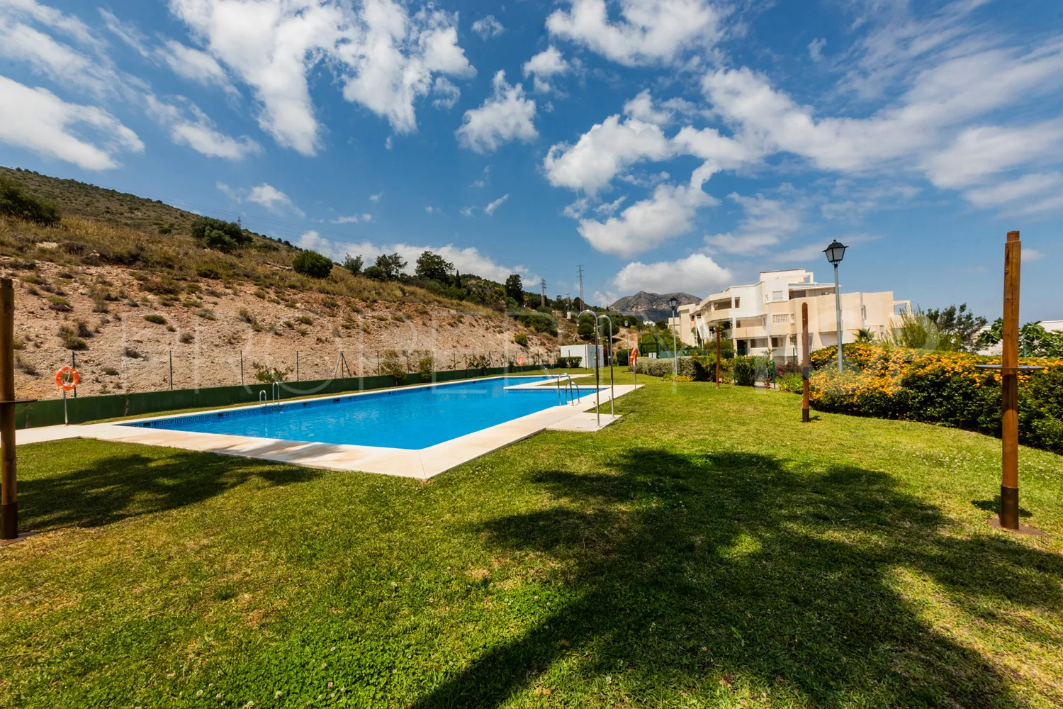For sale 2 bedrooms apartment in Benalmadena Pueblo