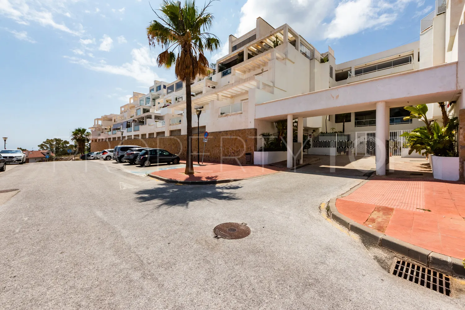 For sale 2 bedrooms apartment in Benalmadena Pueblo