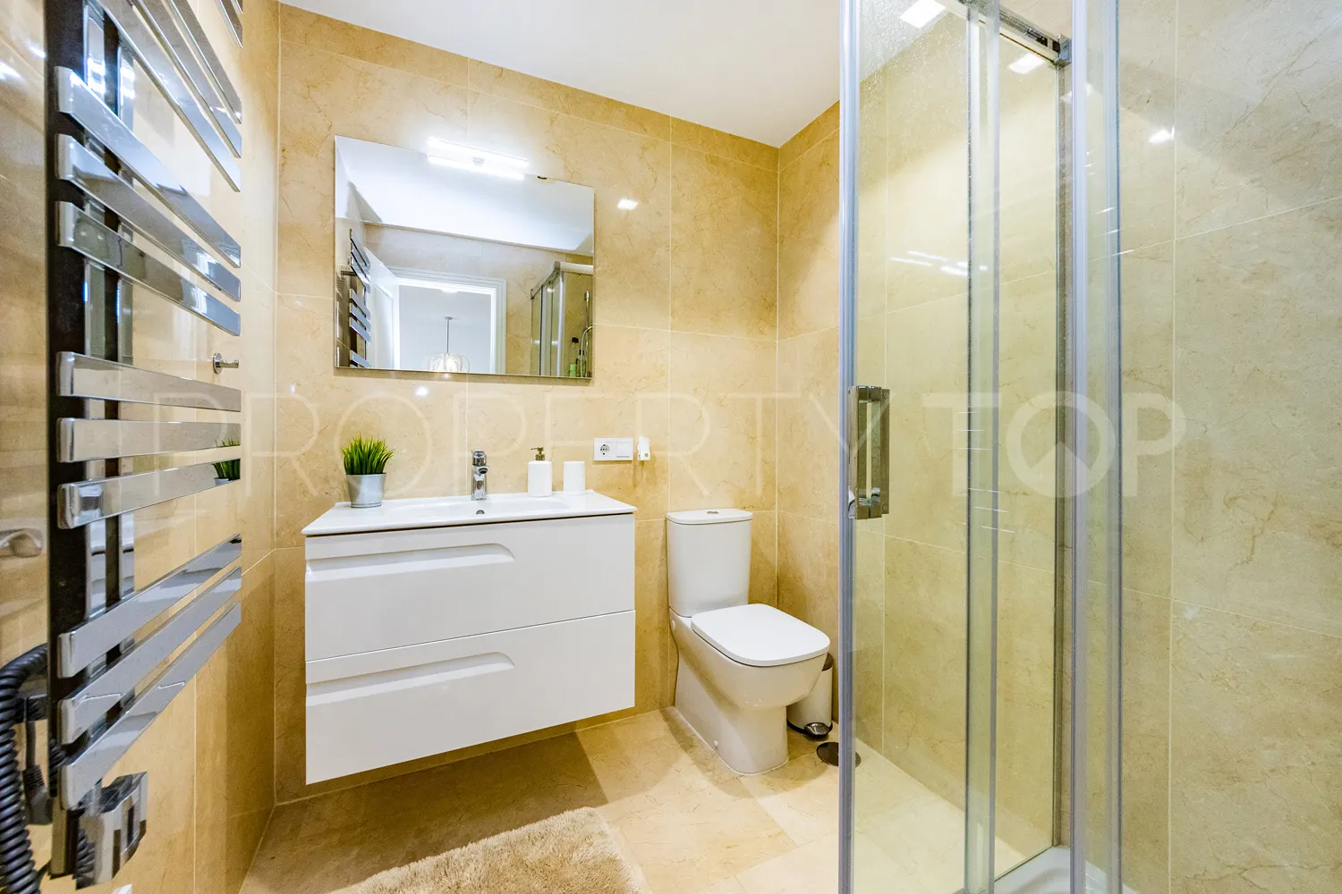 For sale 2 bedrooms apartment in Benalmadena Pueblo
