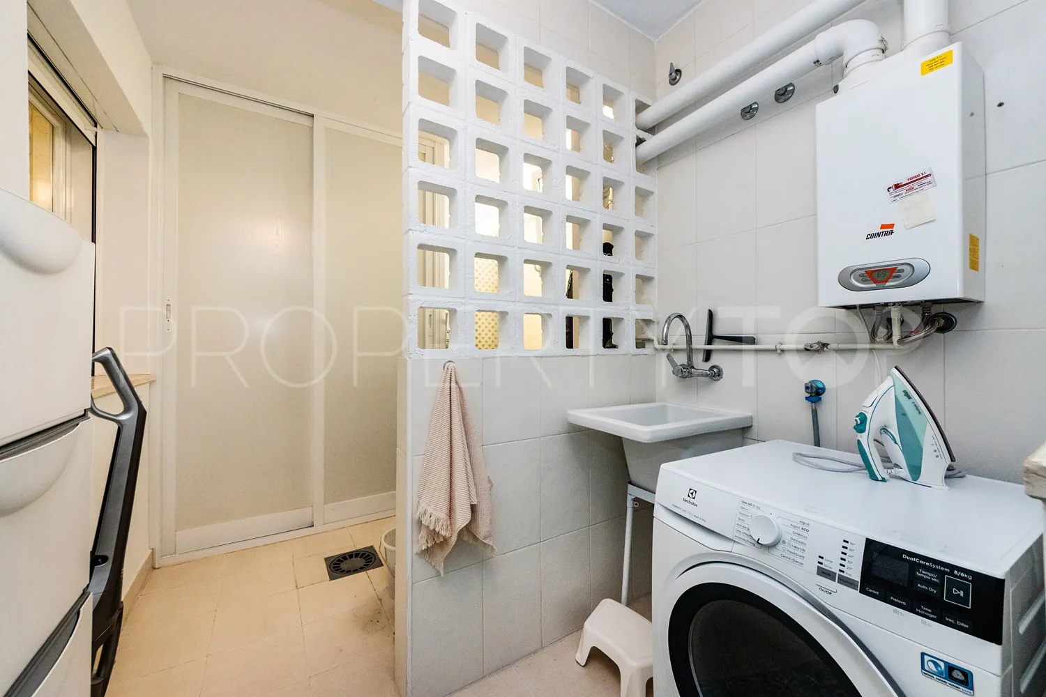 For sale 2 bedrooms apartment in Benalmadena Pueblo