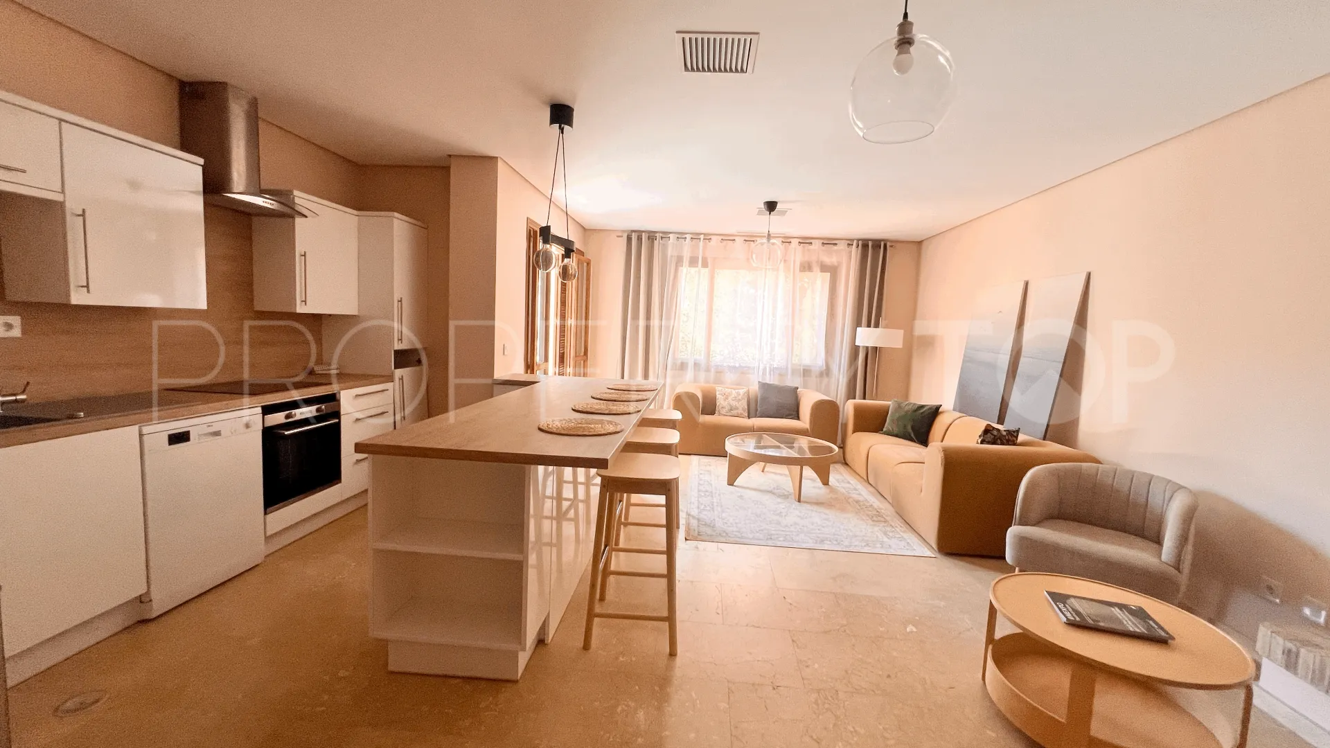 Nueva Andalucia ground floor apartment for sale
