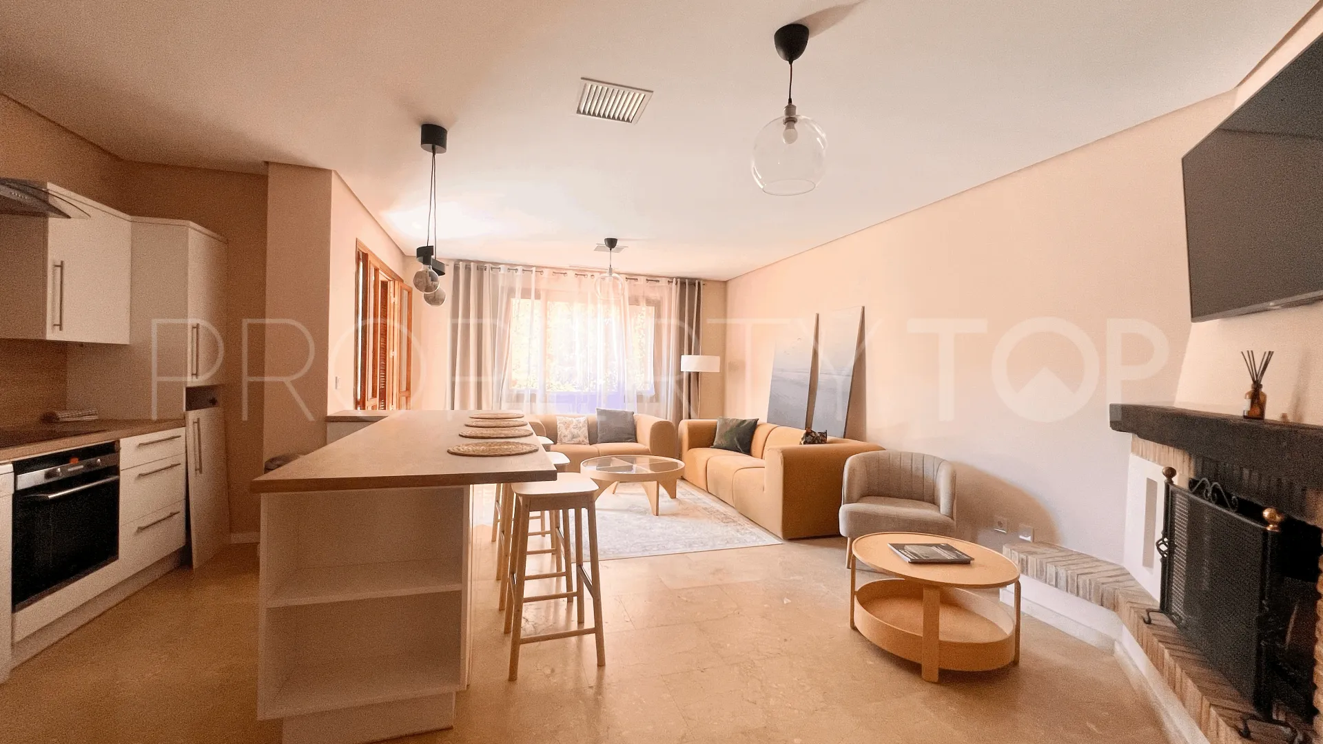 Nueva Andalucia ground floor apartment for sale