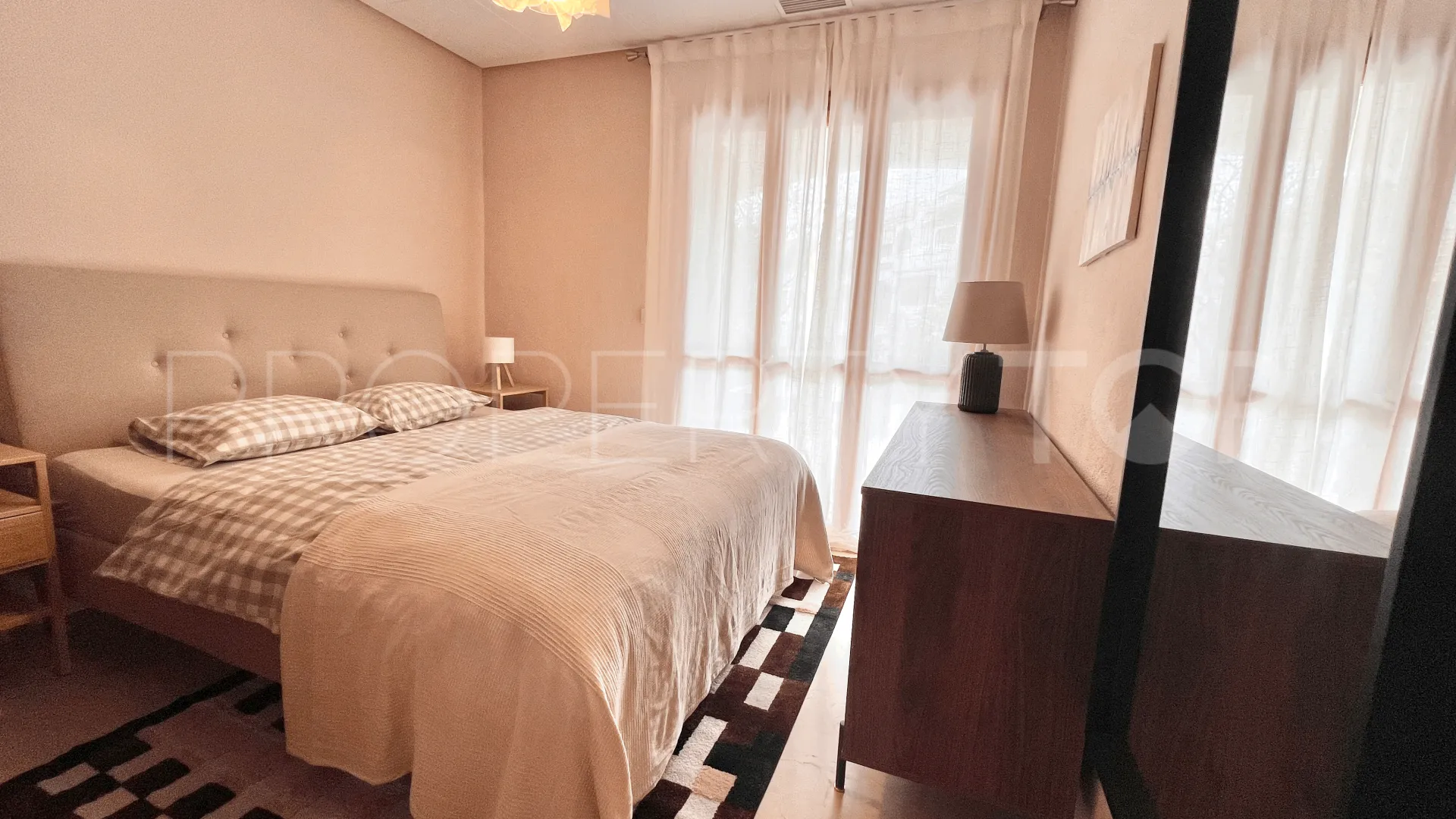 Nueva Andalucia ground floor apartment for sale