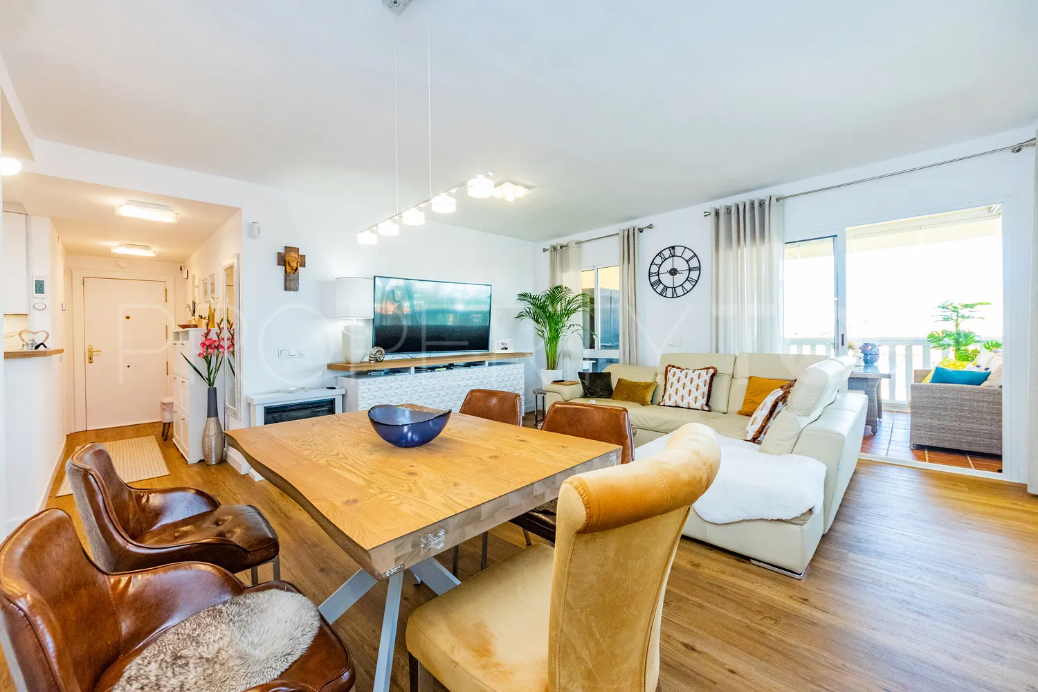 Buy apartment with 3 bedrooms in Fuengirola