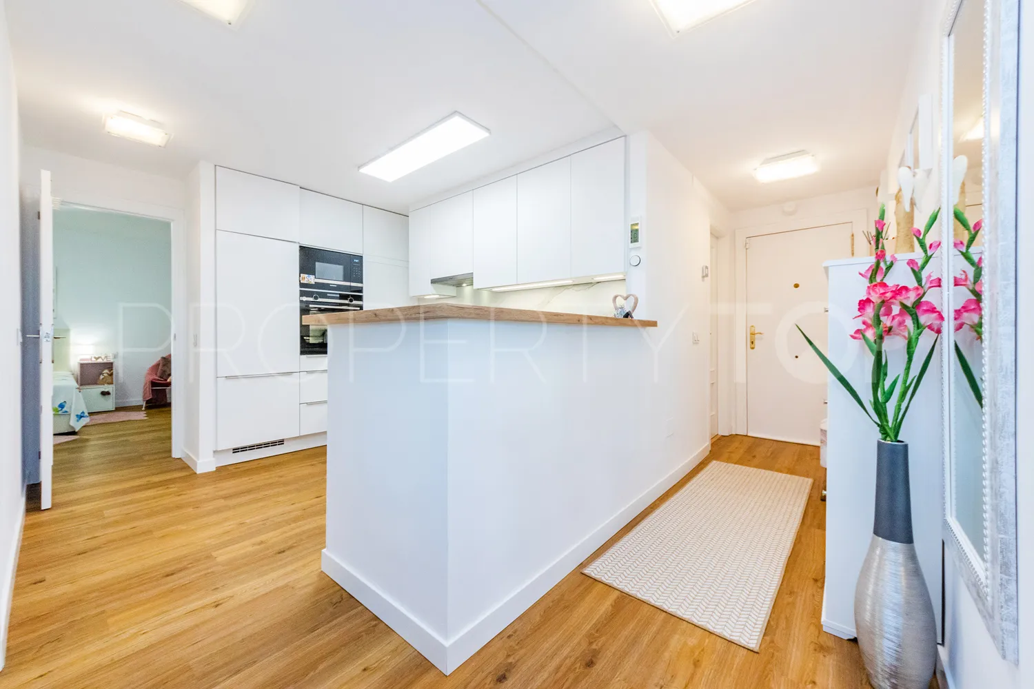 Buy apartment with 3 bedrooms in Fuengirola