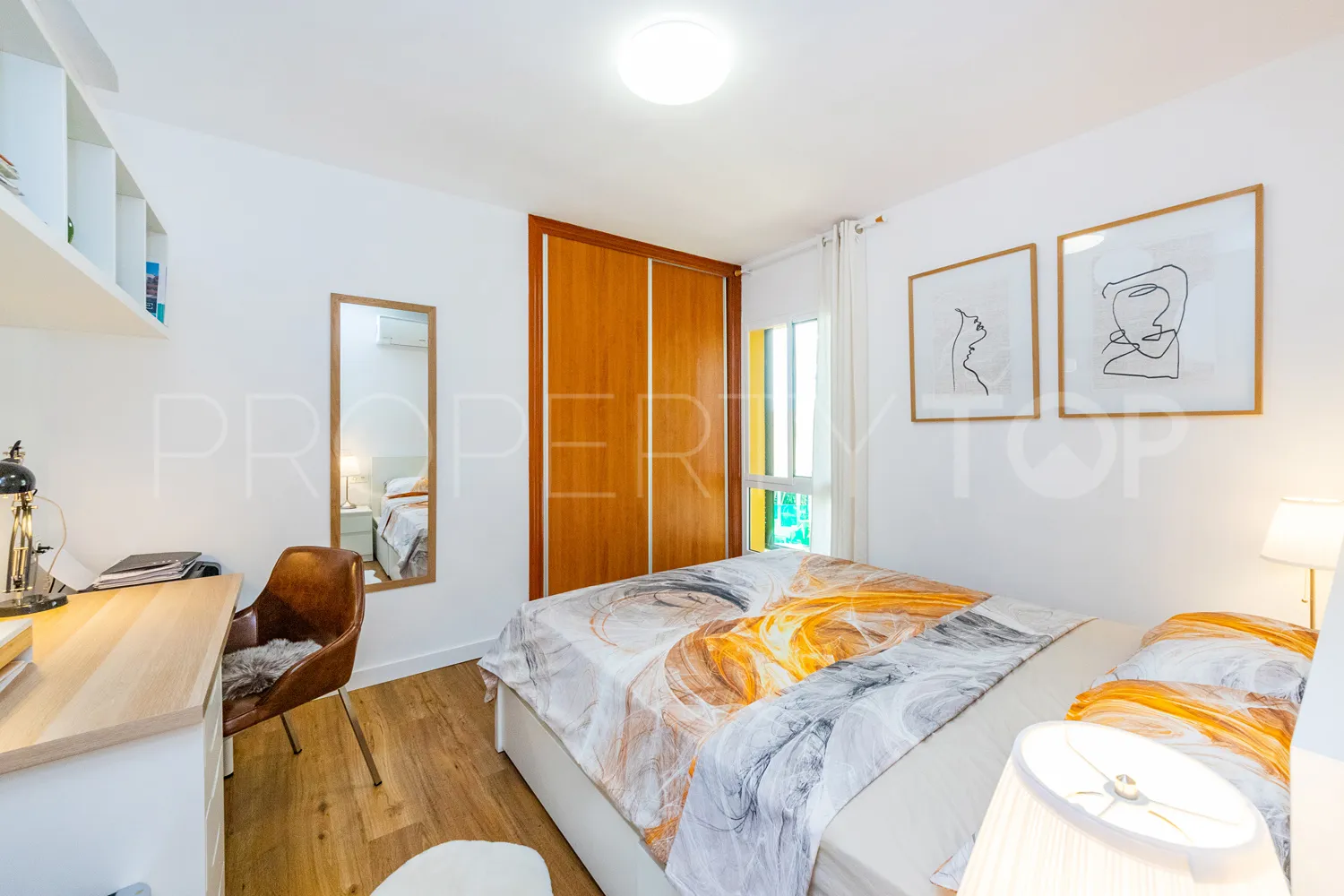 Buy apartment with 3 bedrooms in Fuengirola