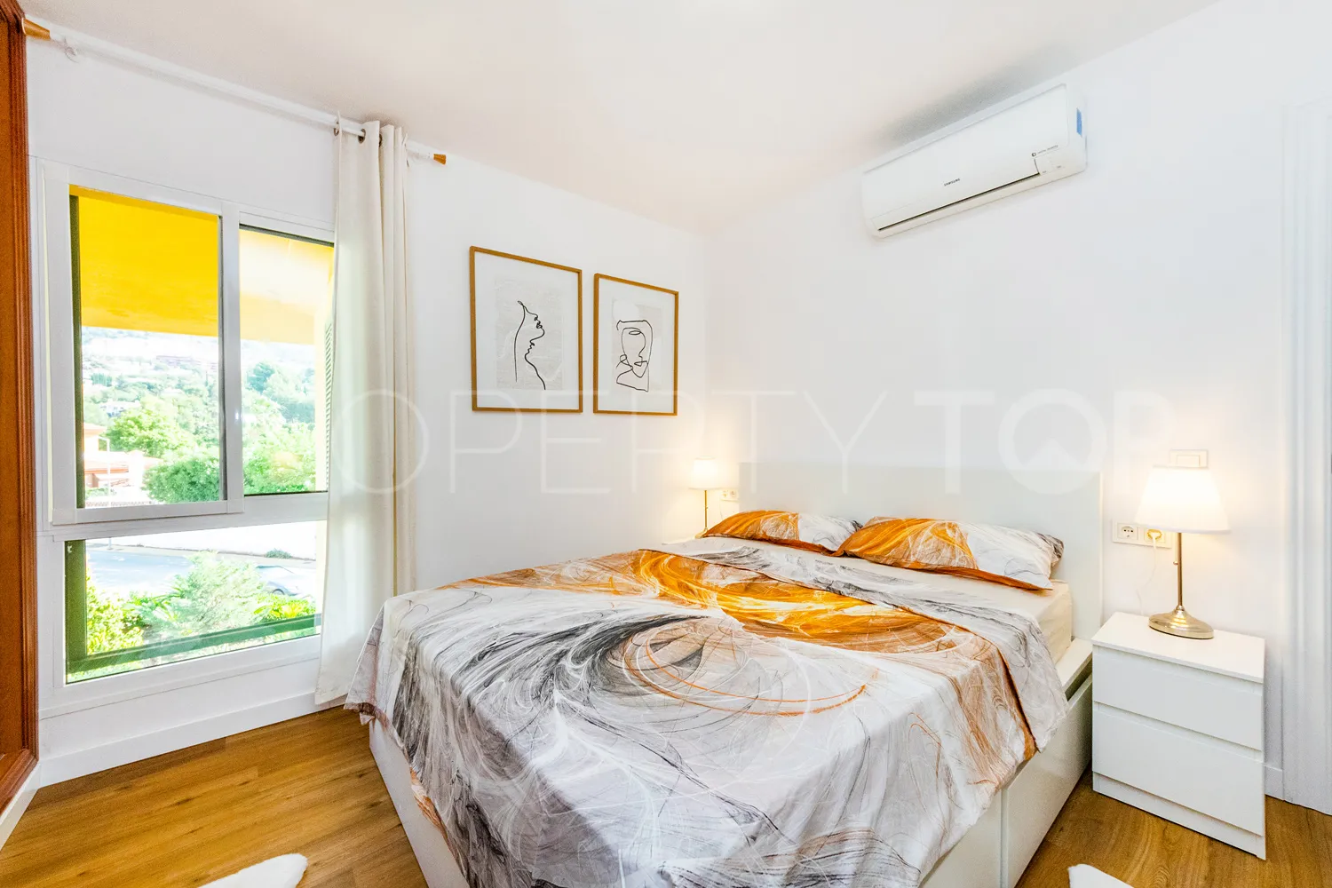 Buy apartment with 3 bedrooms in Fuengirola