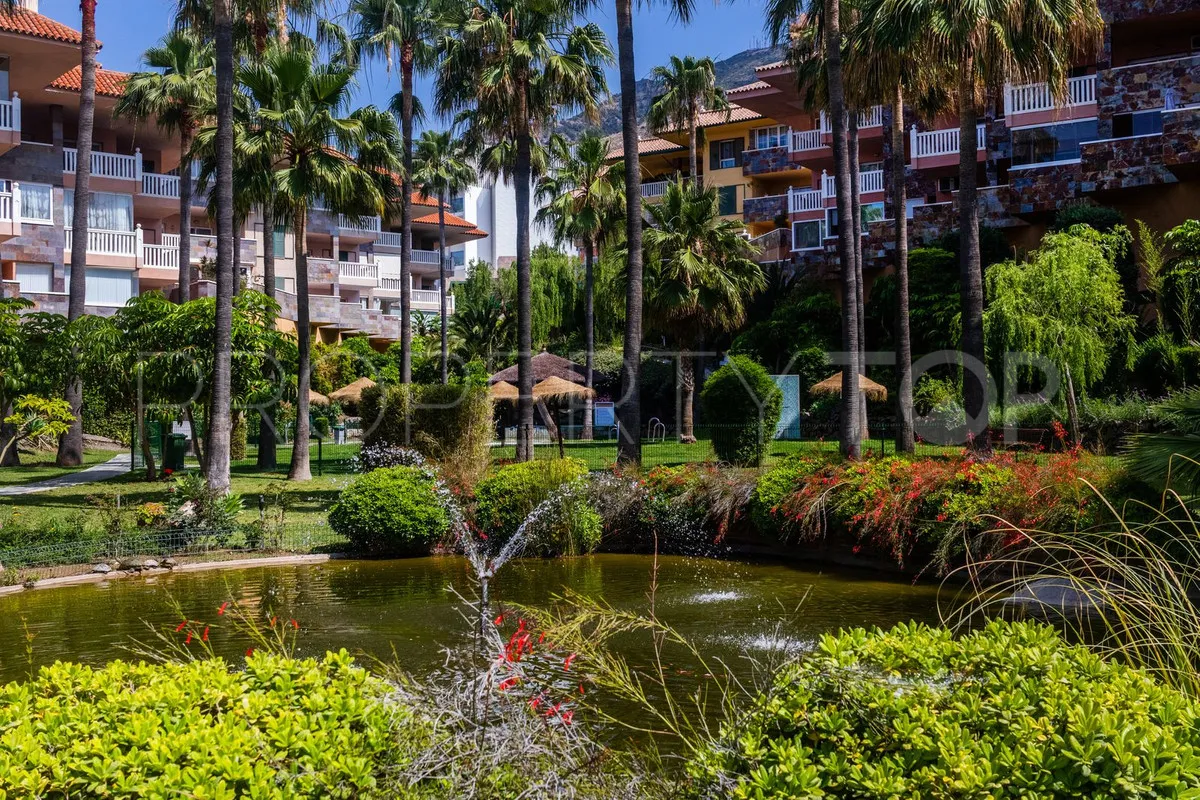 Buy apartment with 3 bedrooms in Fuengirola