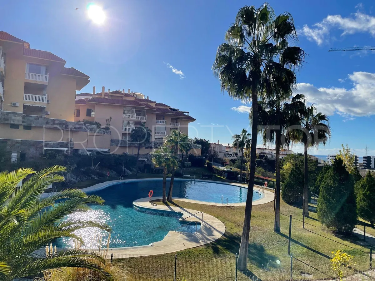 Buy apartment with 3 bedrooms in Fuengirola