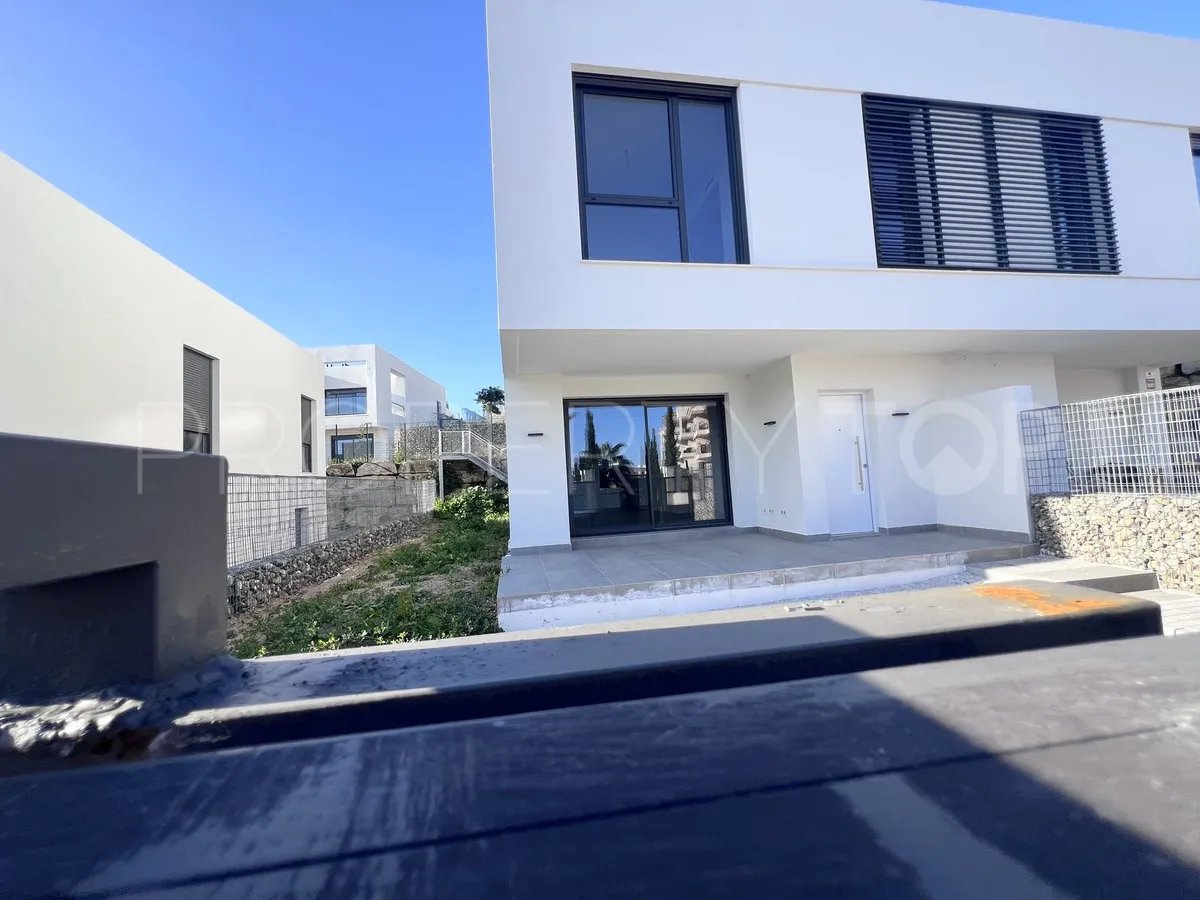 For sale semi detached house in Riviera del Sol with 3 bedrooms