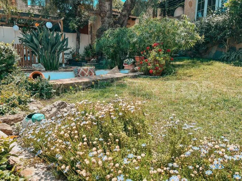 Comprar villa de 5 dormitorios en Nueva Andalucia