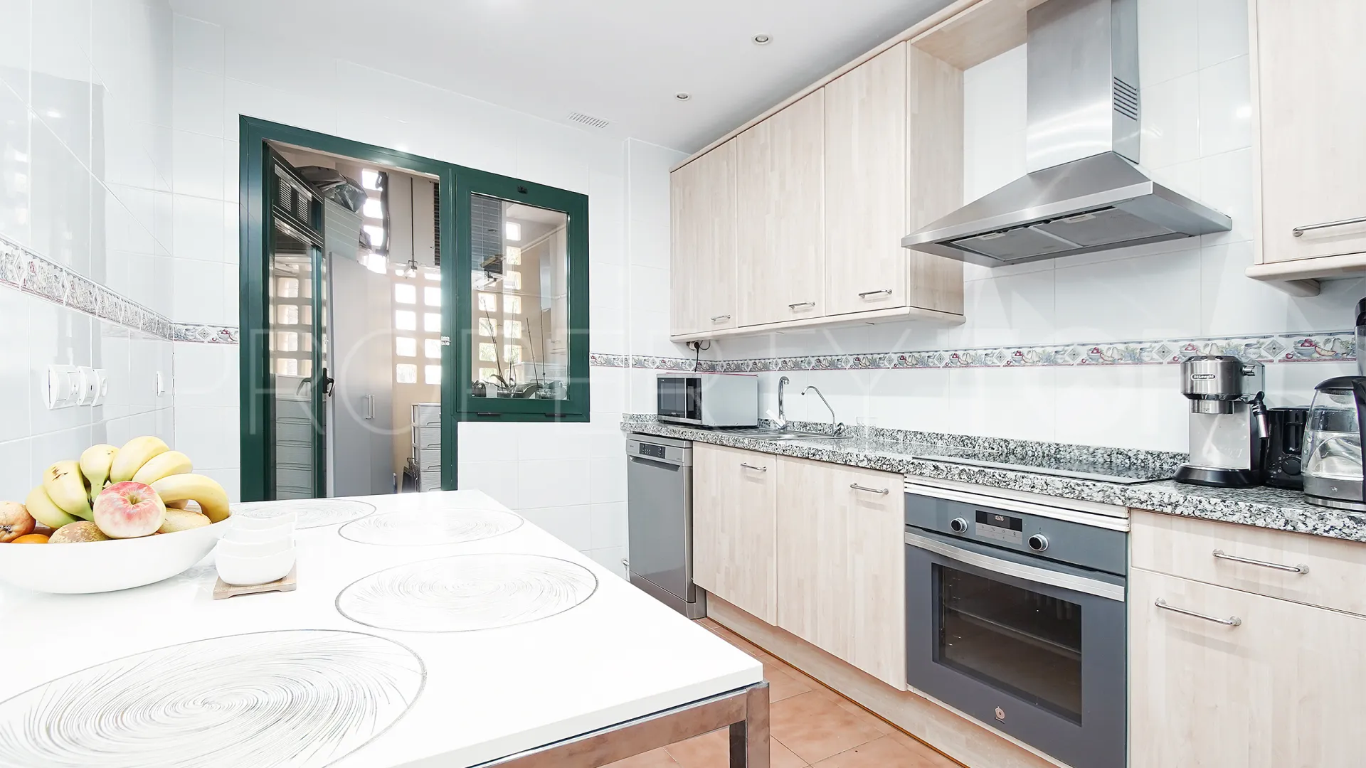 For sale Los Naranjos apartment with 3 bedrooms