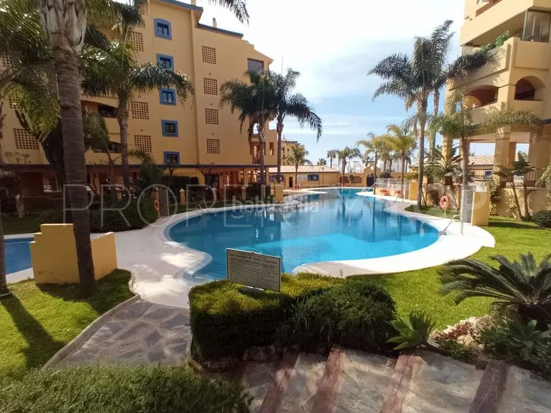 For sale Los Naranjos apartment with 3 bedrooms