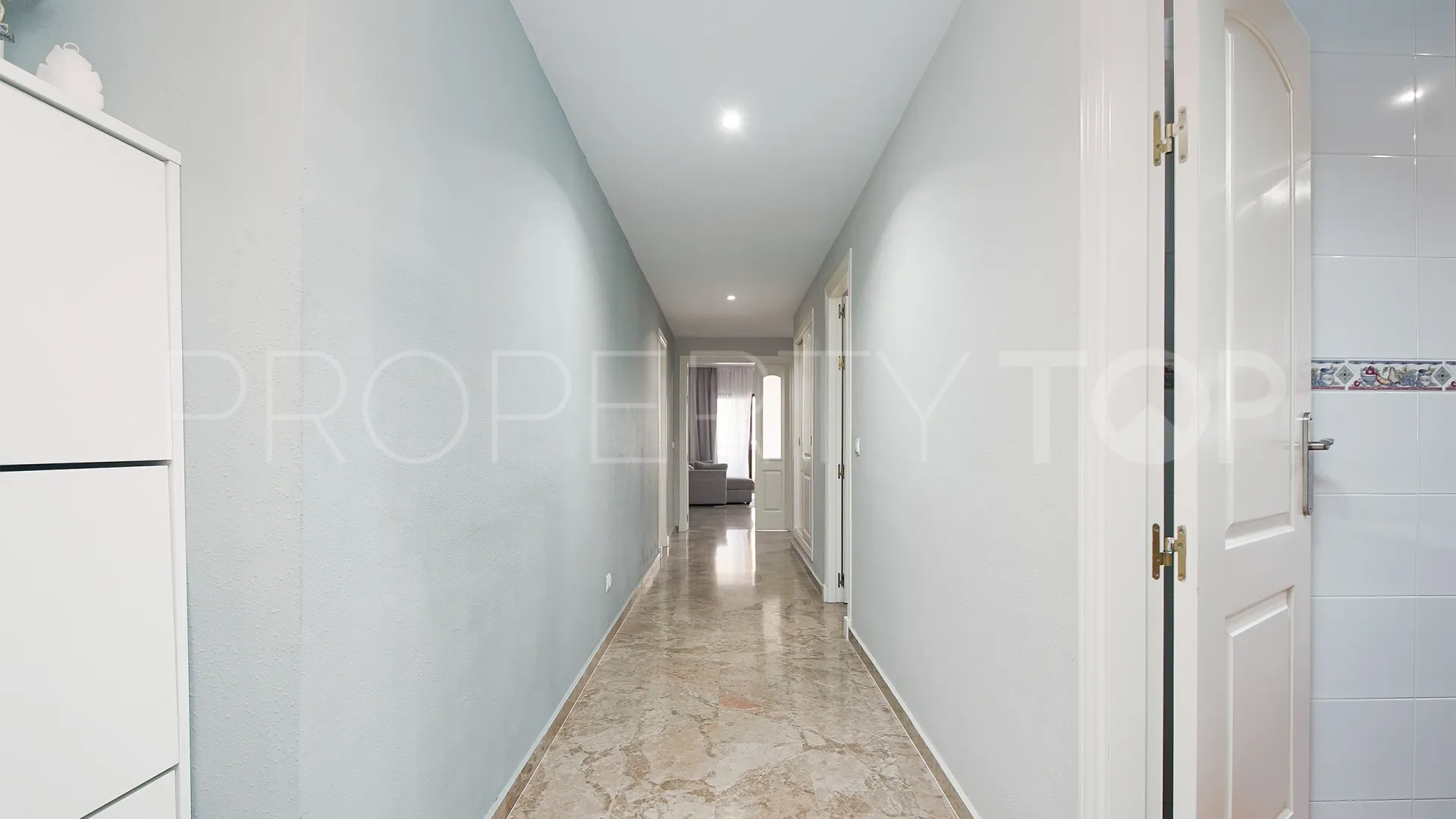 For sale Los Naranjos apartment with 3 bedrooms