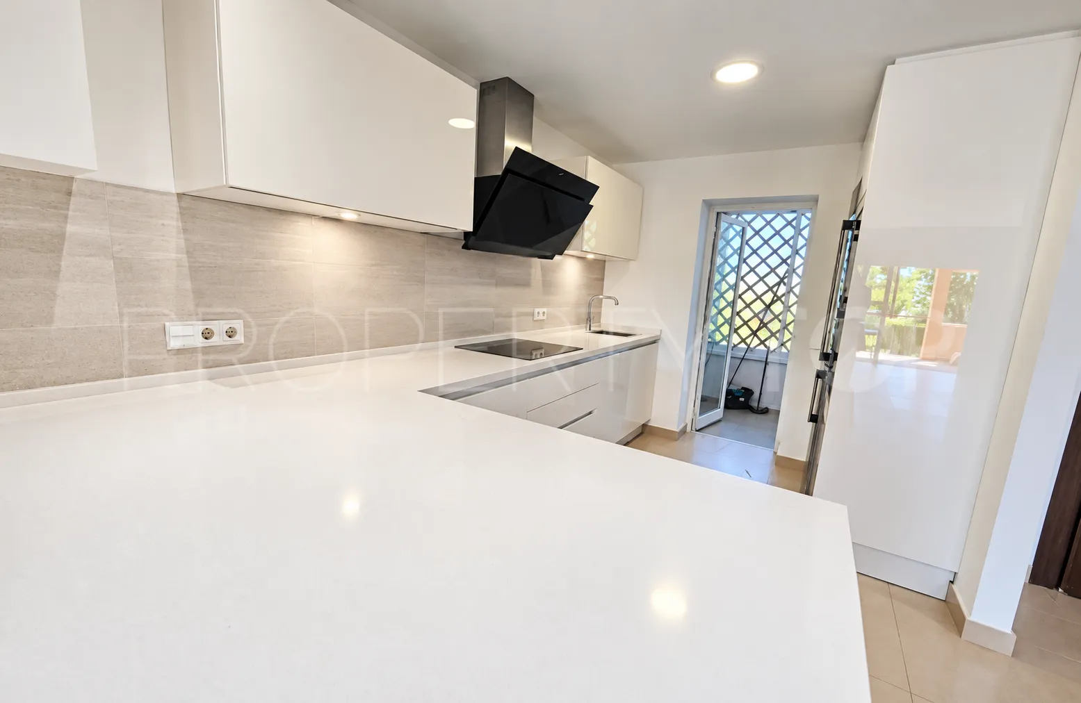 Semi detached house for sale in Paraíso Bellevue with 4 bedrooms