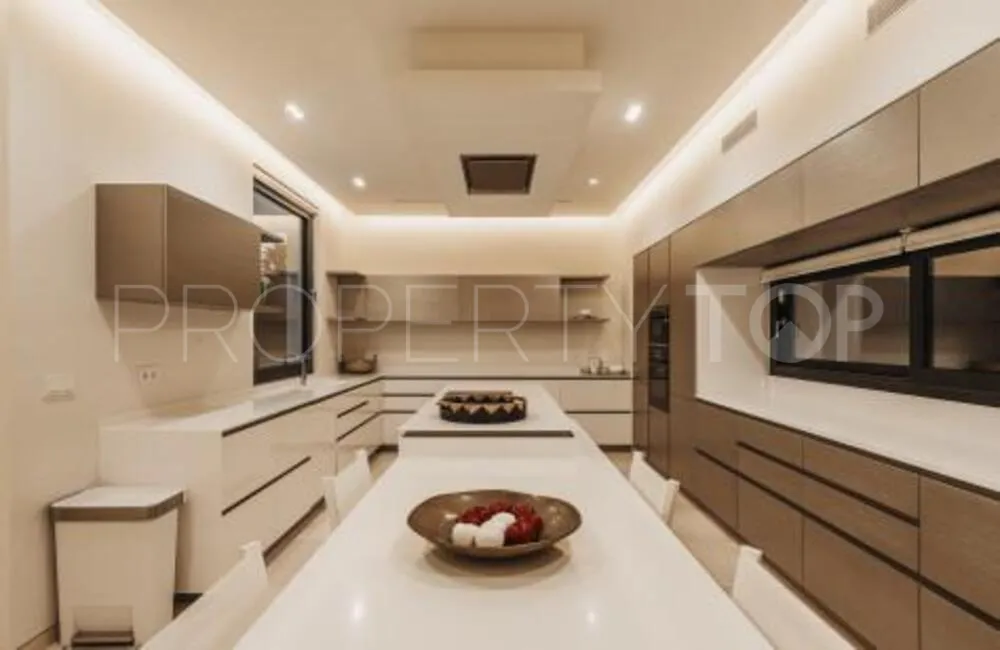 Villa en venta de 6 dormitorios en La Cerquilla