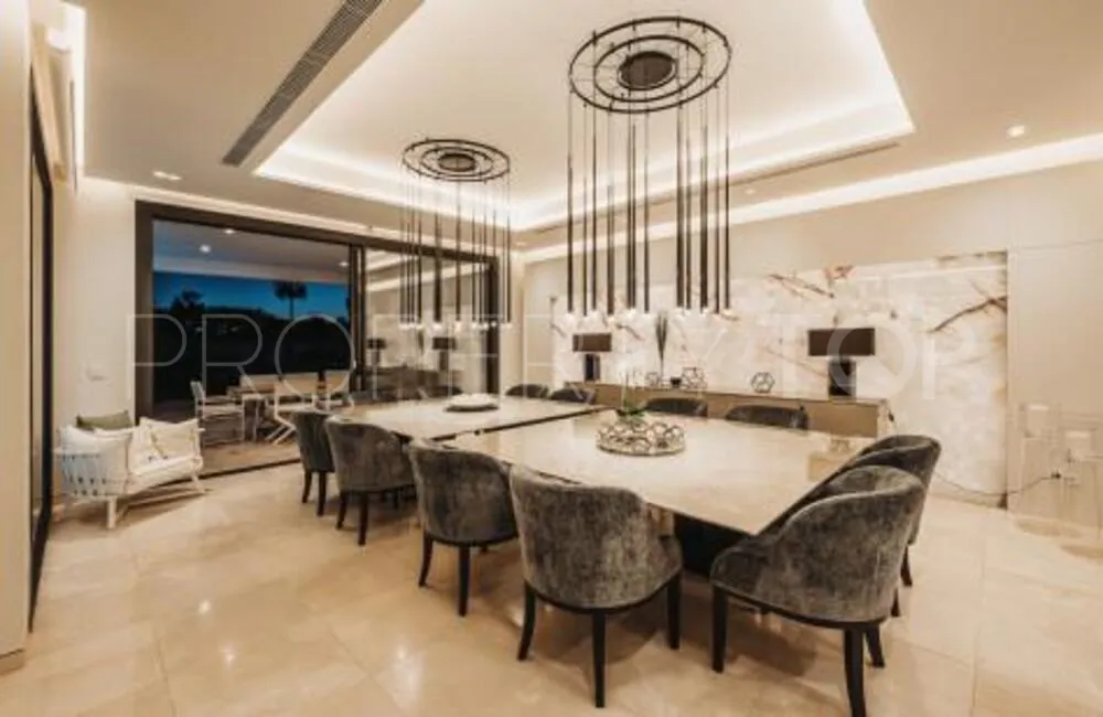 Villa en venta de 6 dormitorios en La Cerquilla