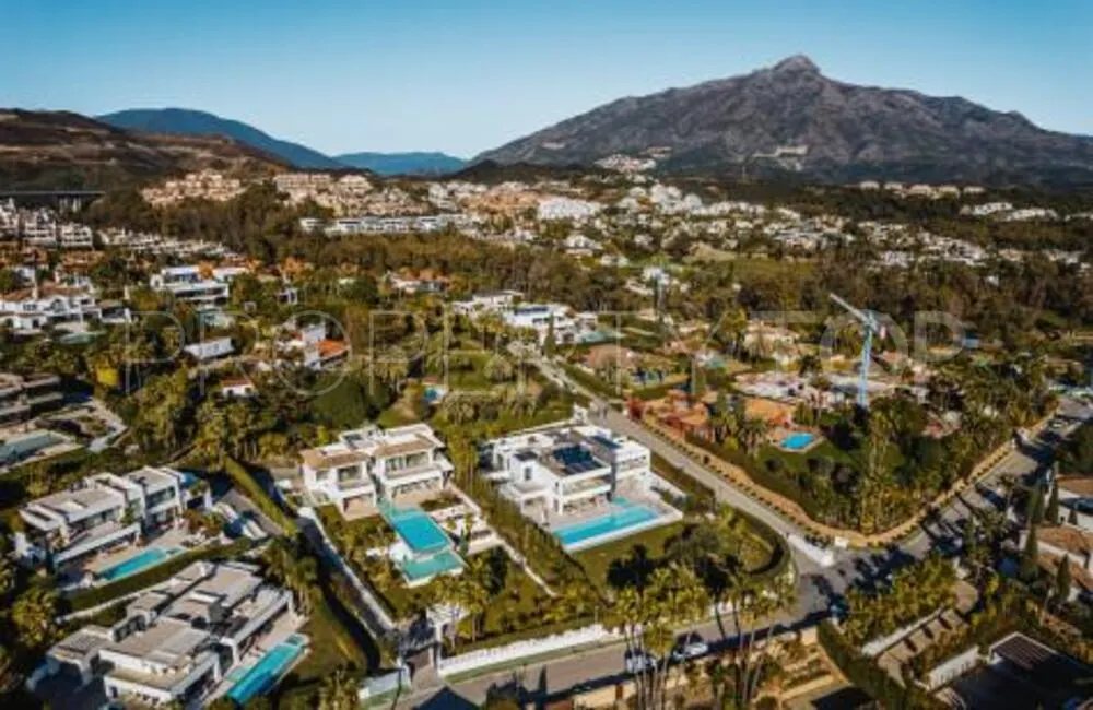 Villa en venta de 6 dormitorios en La Cerquilla