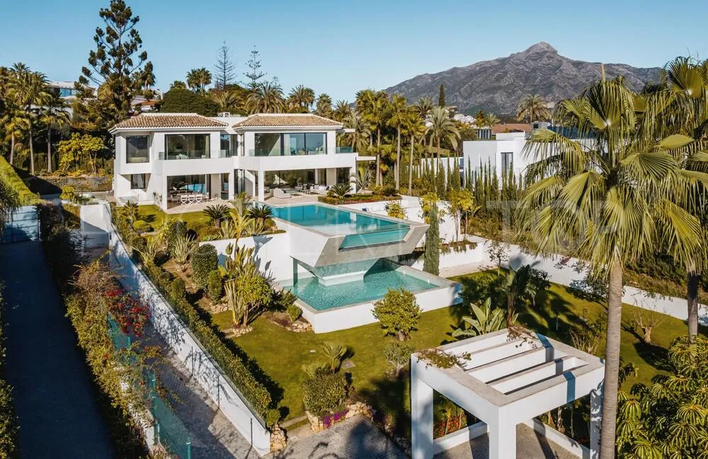 Villa en venta de 6 dormitorios en La Cerquilla