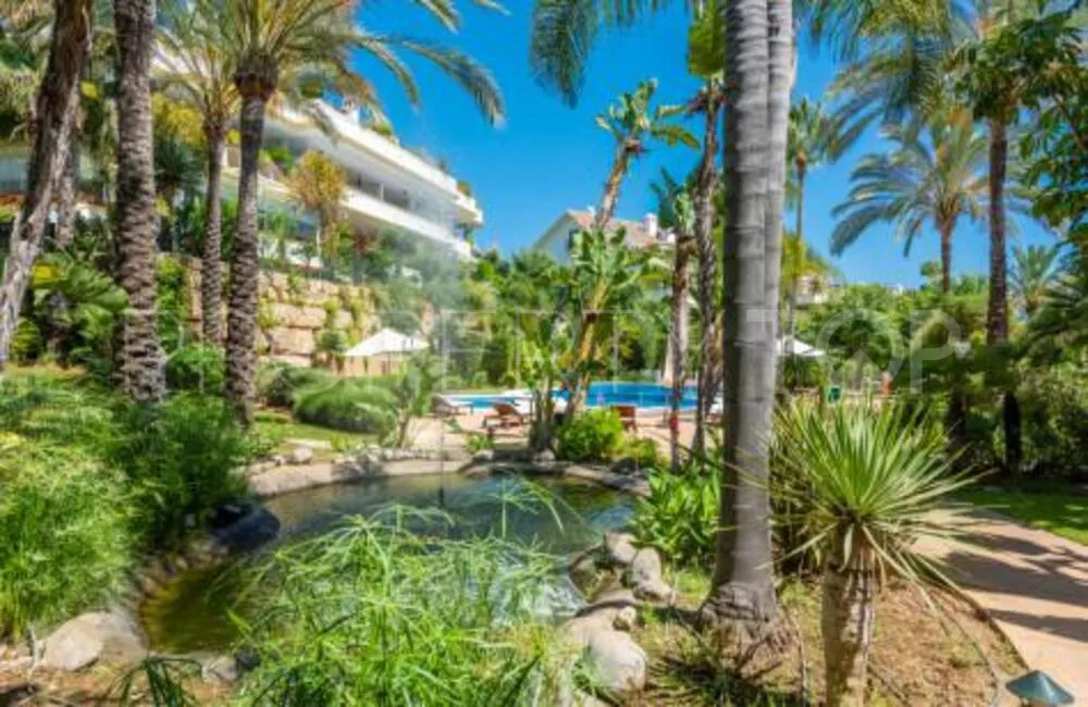 Se vende apartamento con 3 dormitorios en Lomas del Rey