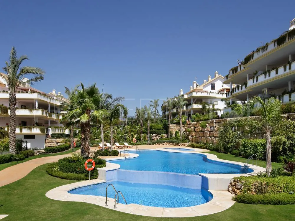 Se vende apartamento con 3 dormitorios en Lomas del Rey