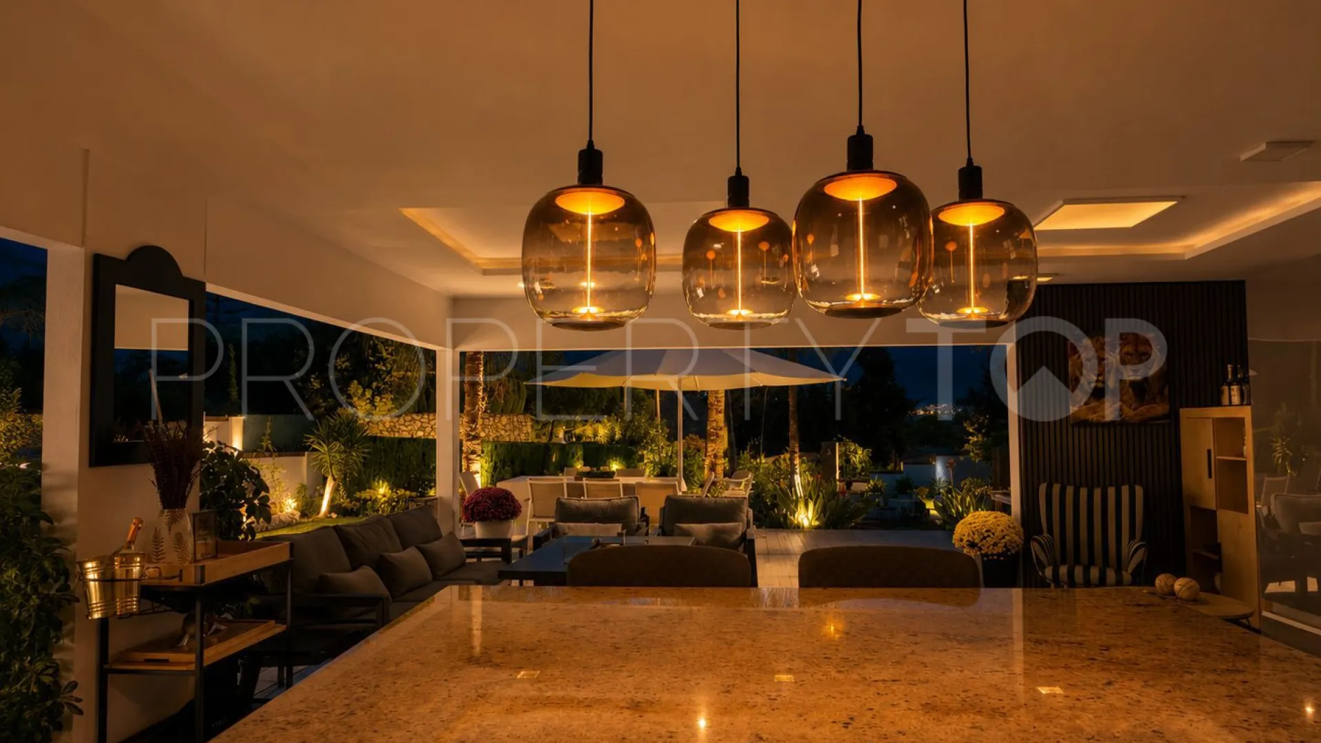 Villa with 8 bedrooms for sale in El Paraiso