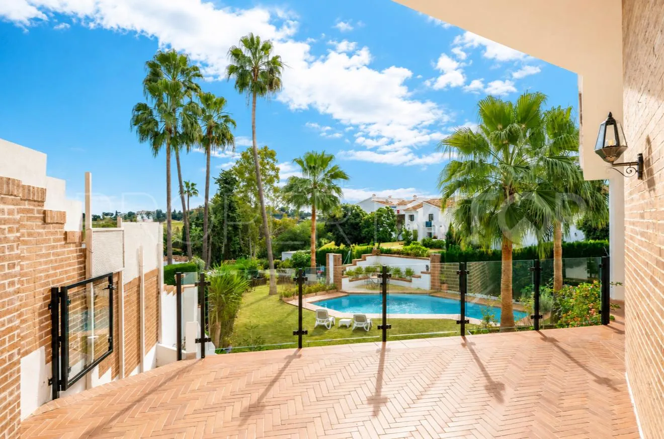 Villa with 8 bedrooms for sale in El Paraiso