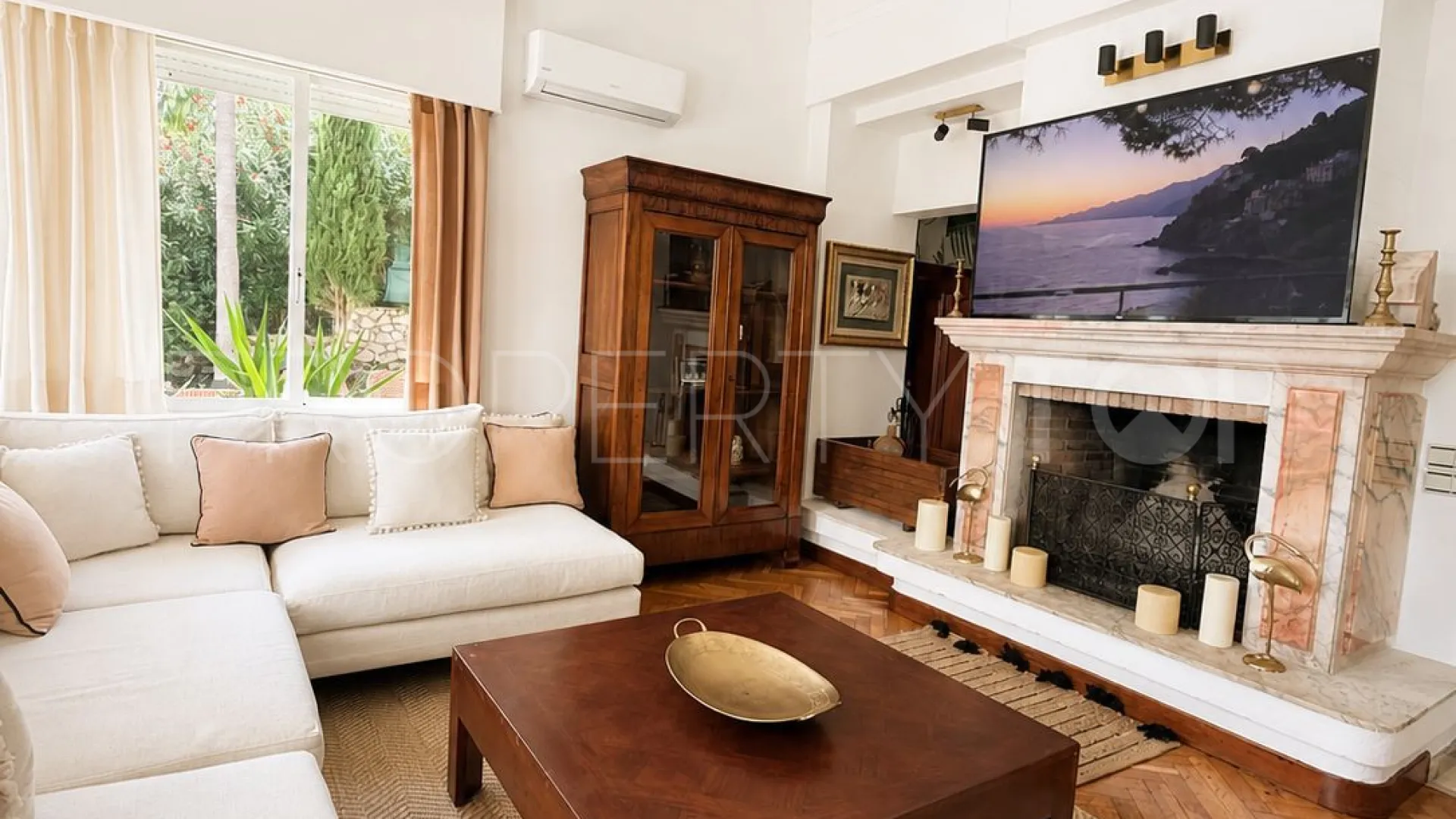 Villa with 8 bedrooms for sale in El Paraiso