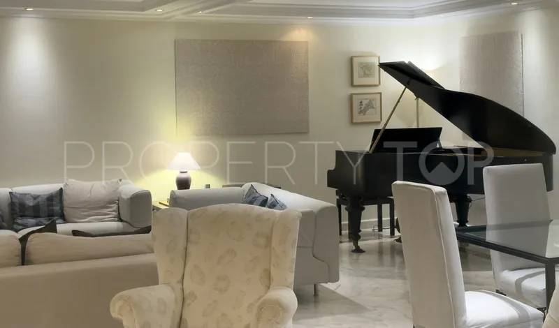 6 bedrooms villa for sale in El Rosario