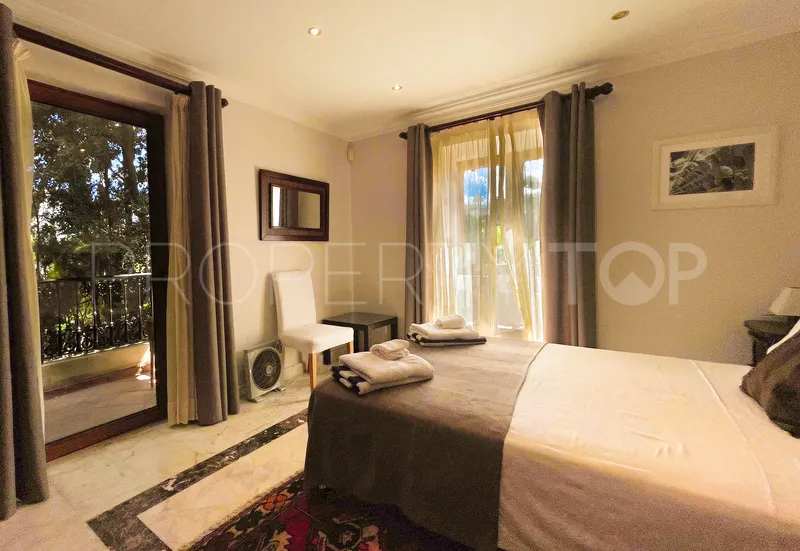 6 bedrooms villa for sale in El Rosario