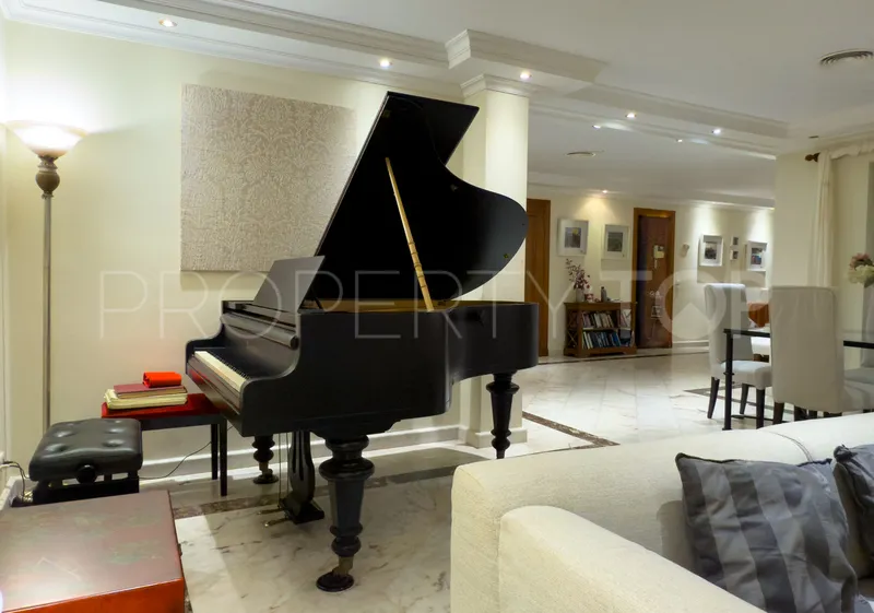 6 bedrooms villa for sale in El Rosario