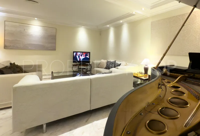 6 bedrooms villa for sale in El Rosario