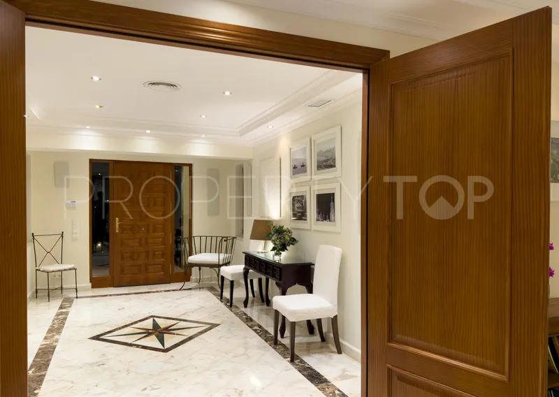 6 bedrooms villa for sale in El Rosario