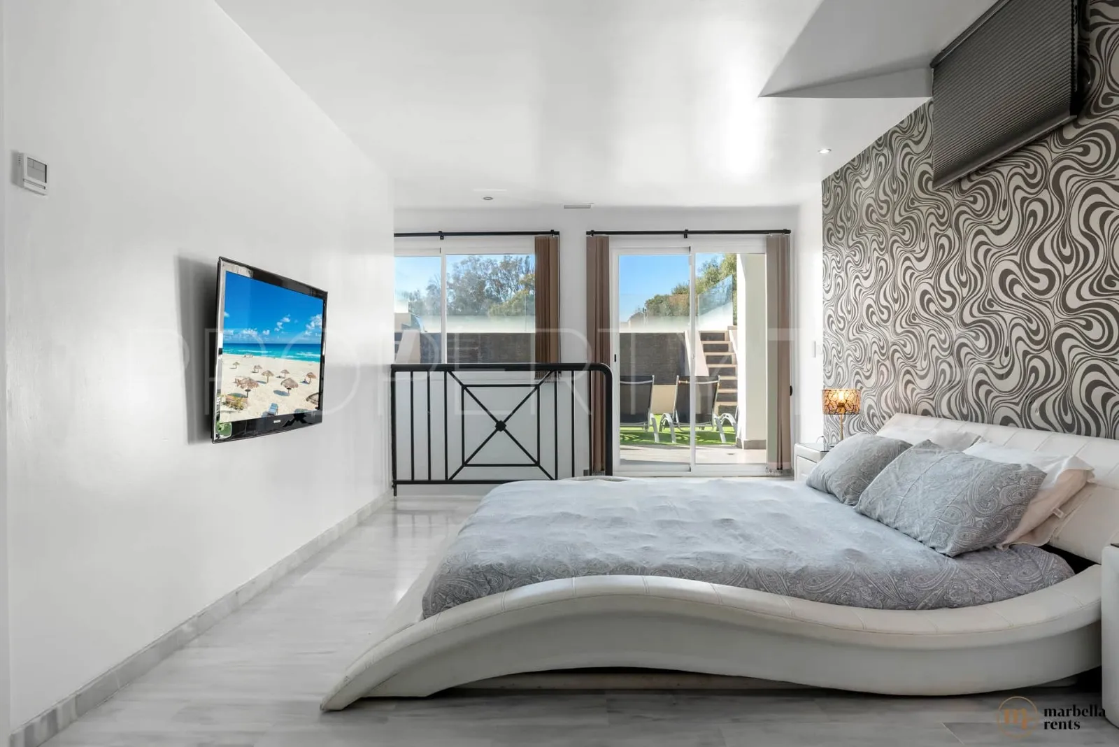 6 bedrooms semi detached house in Artola for sale
