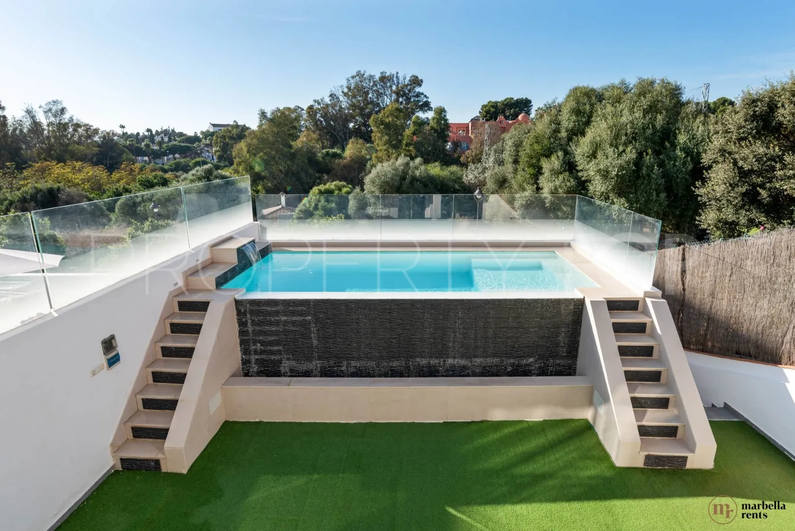 6 bedrooms semi detached house in Artola for sale