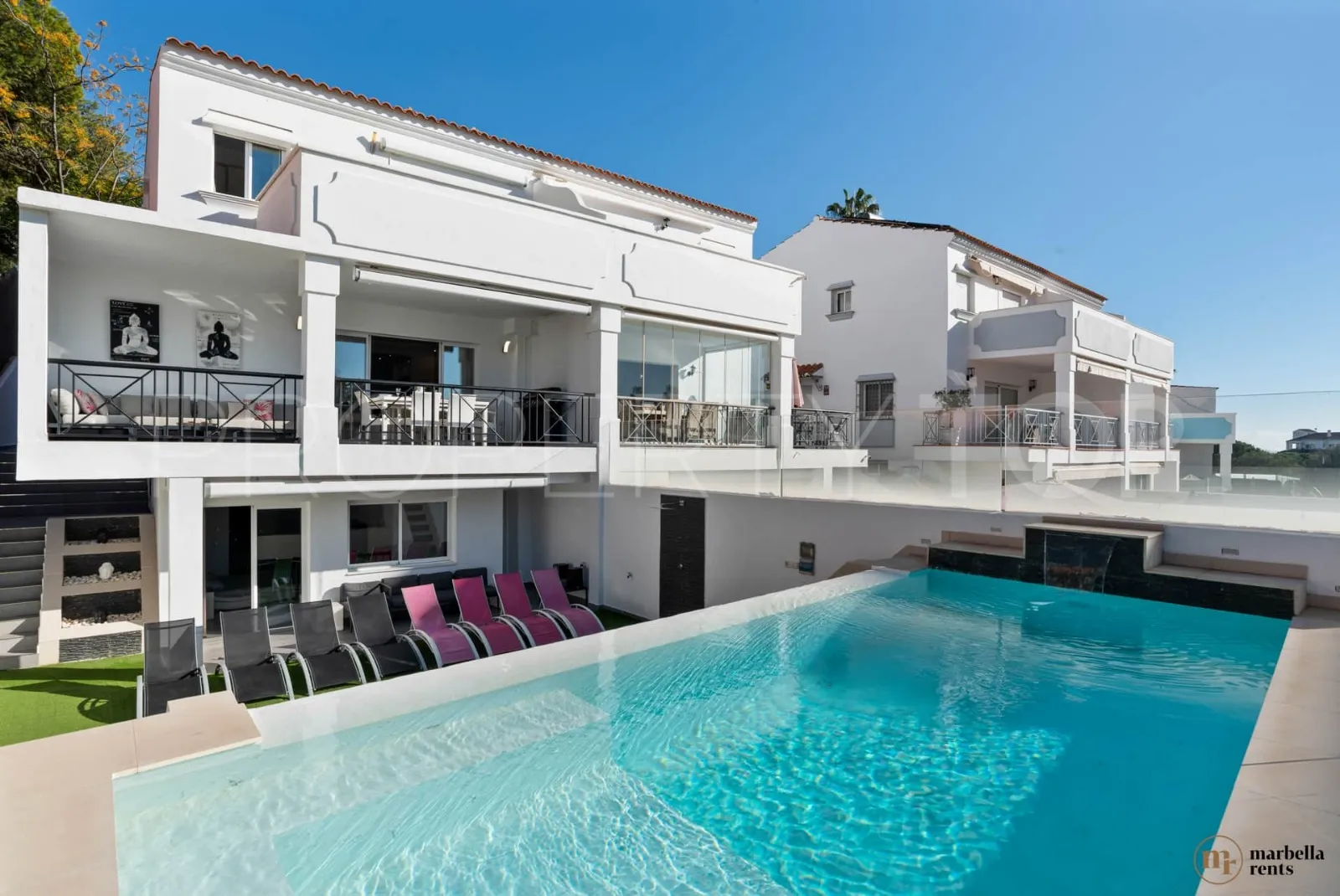 6 bedrooms semi detached house in Artola for sale