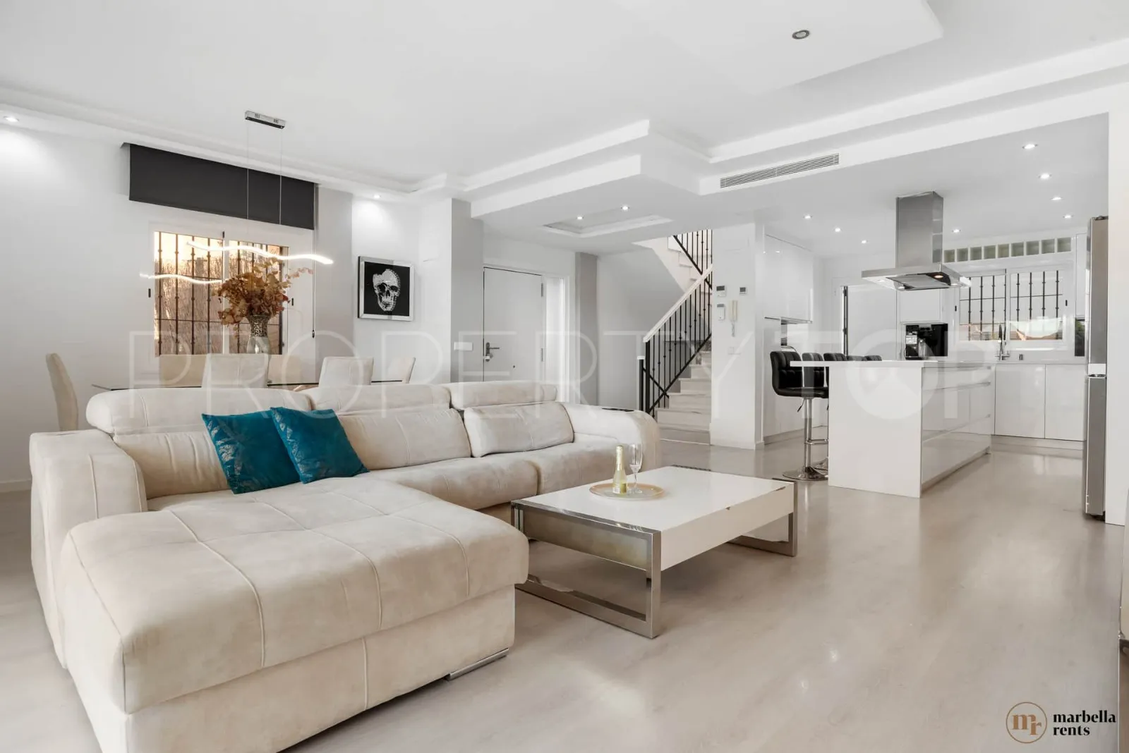 6 bedrooms semi detached house in Artola for sale