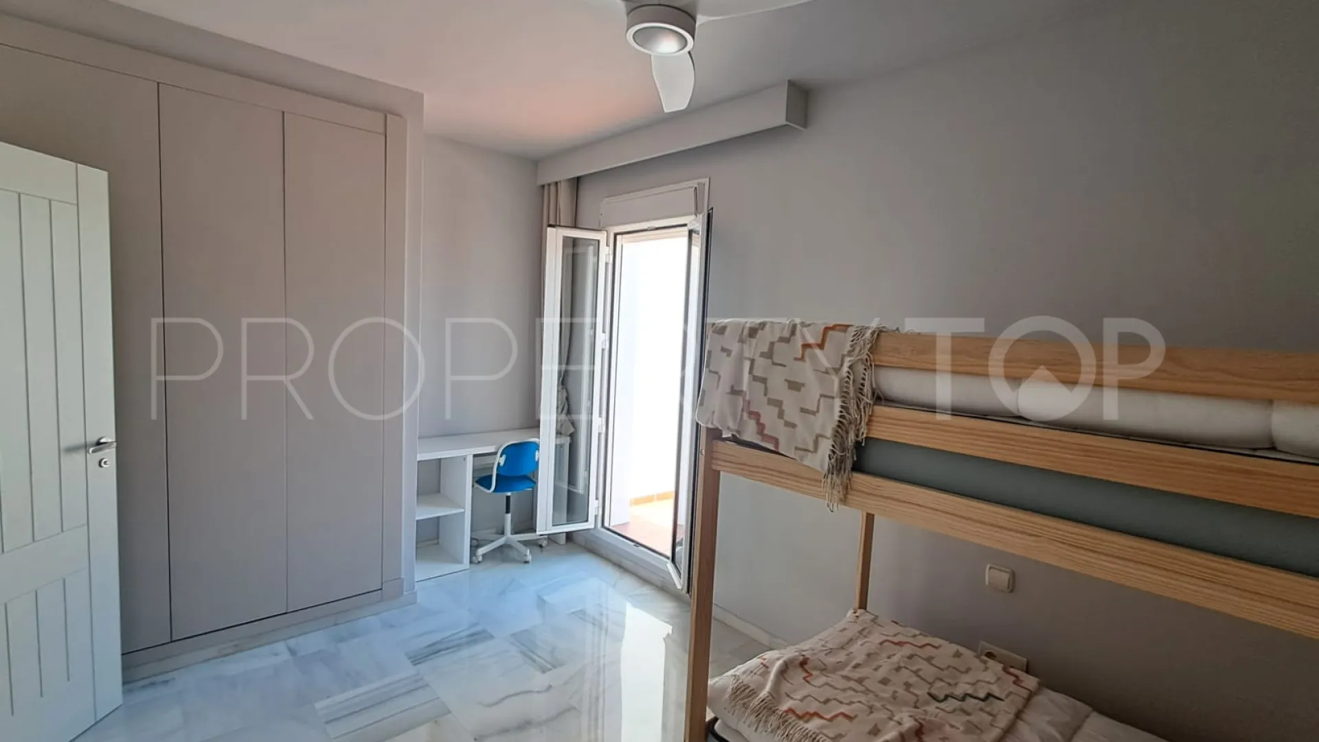 3 bedrooms town house for sale in Benamara