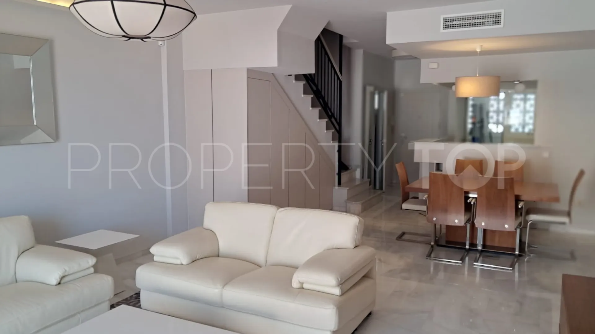 3 bedrooms town house for sale in Benamara