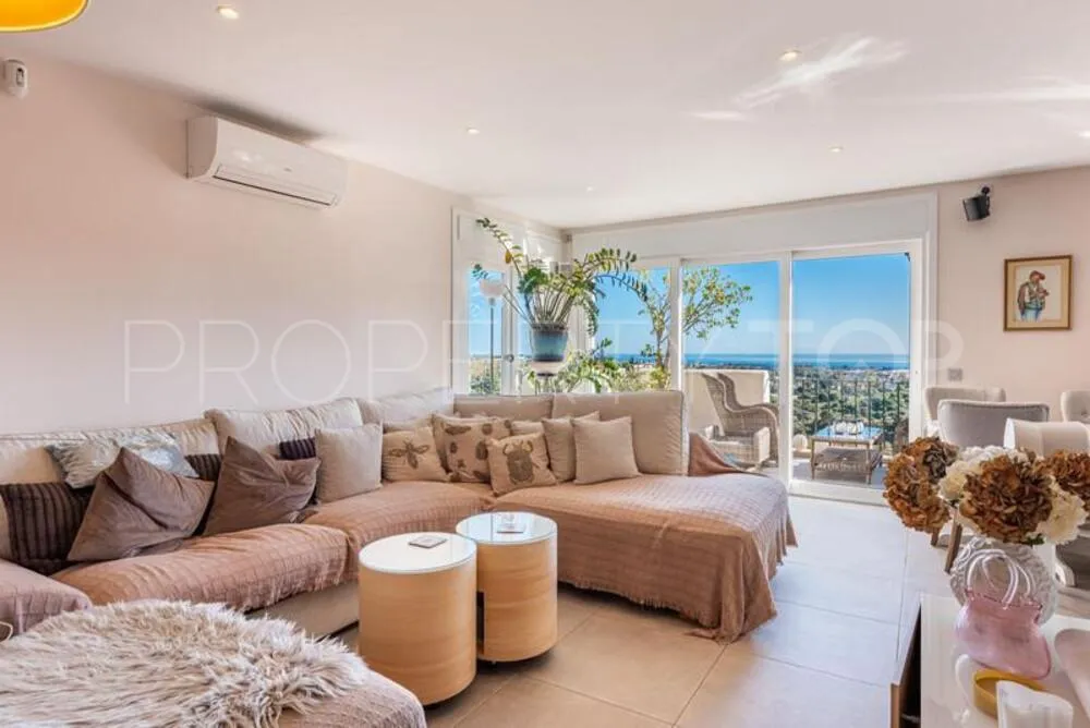 For sale penthouse in Los Arqueros with 2 bedrooms