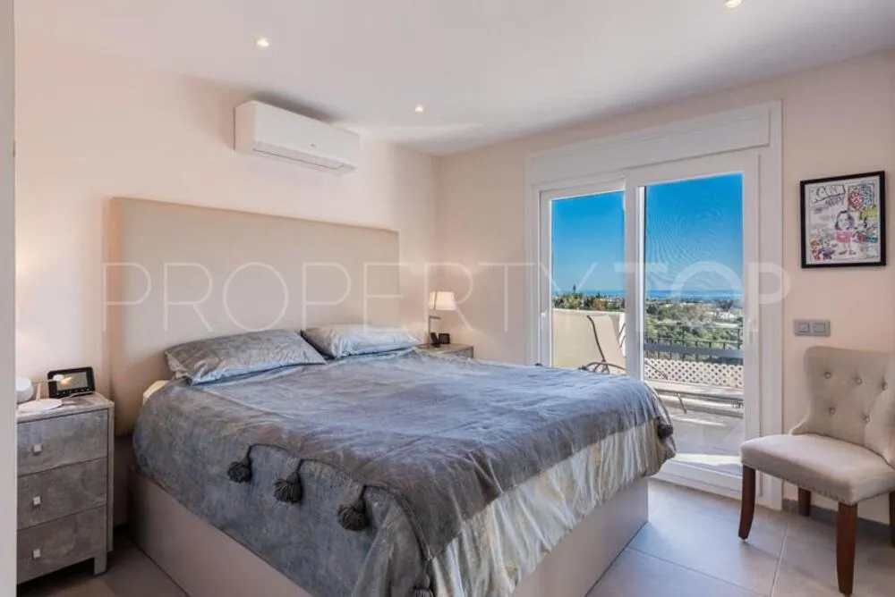 For sale penthouse in Los Arqueros with 2 bedrooms
