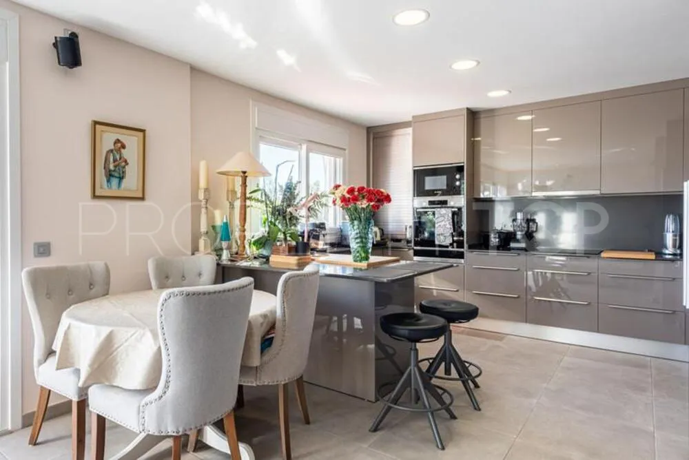 For sale penthouse in Los Arqueros with 2 bedrooms