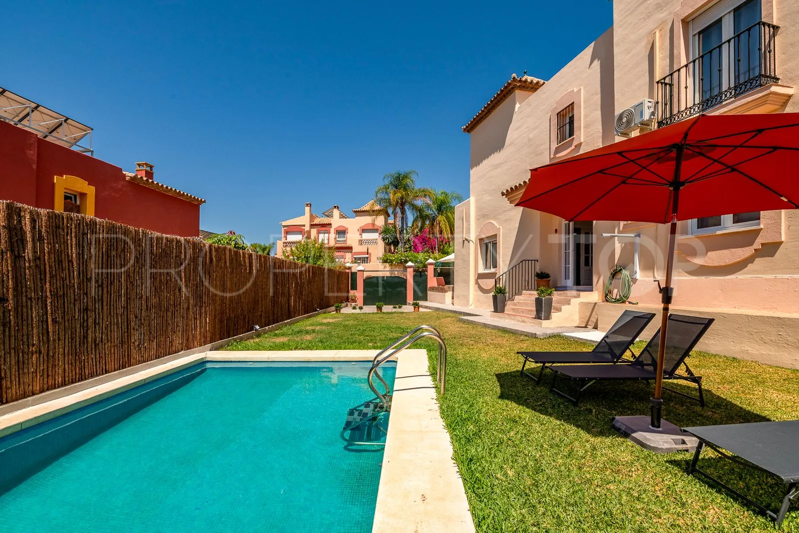Semi detached house with 4 bedrooms for sale in Marbella East