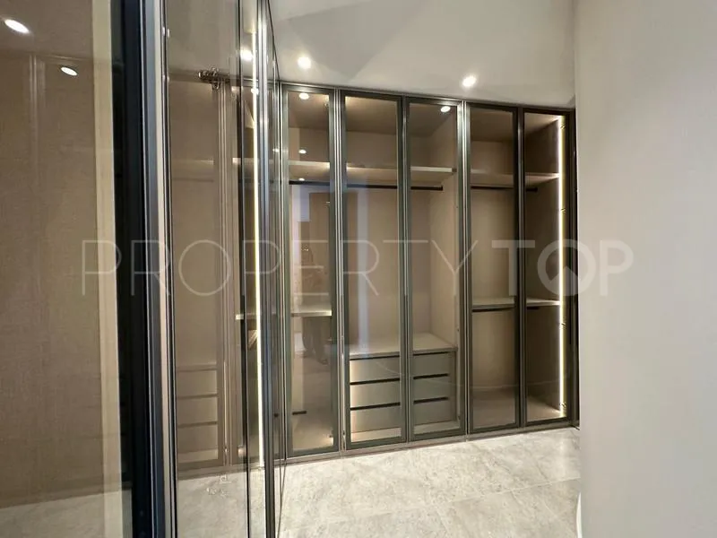 Buy duplex in Aloha Gardens