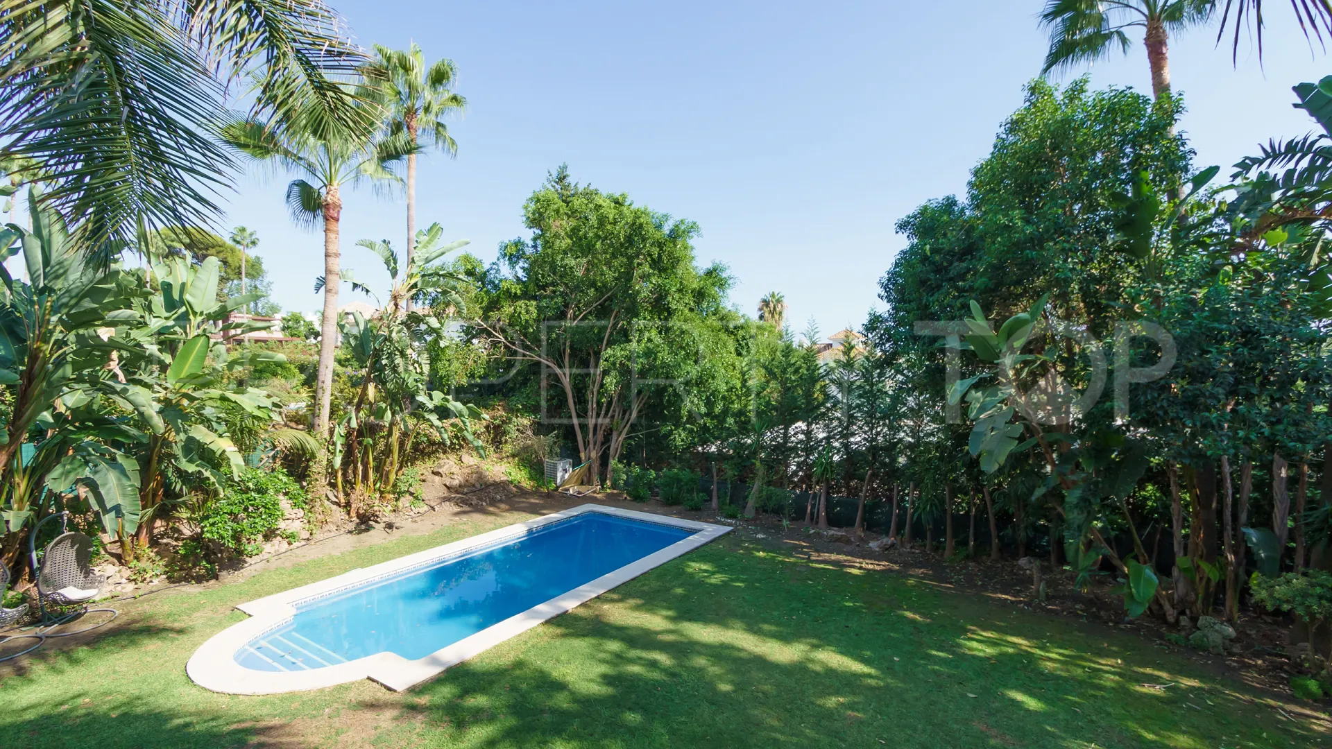 5 bedrooms Las Brisas villa for sale