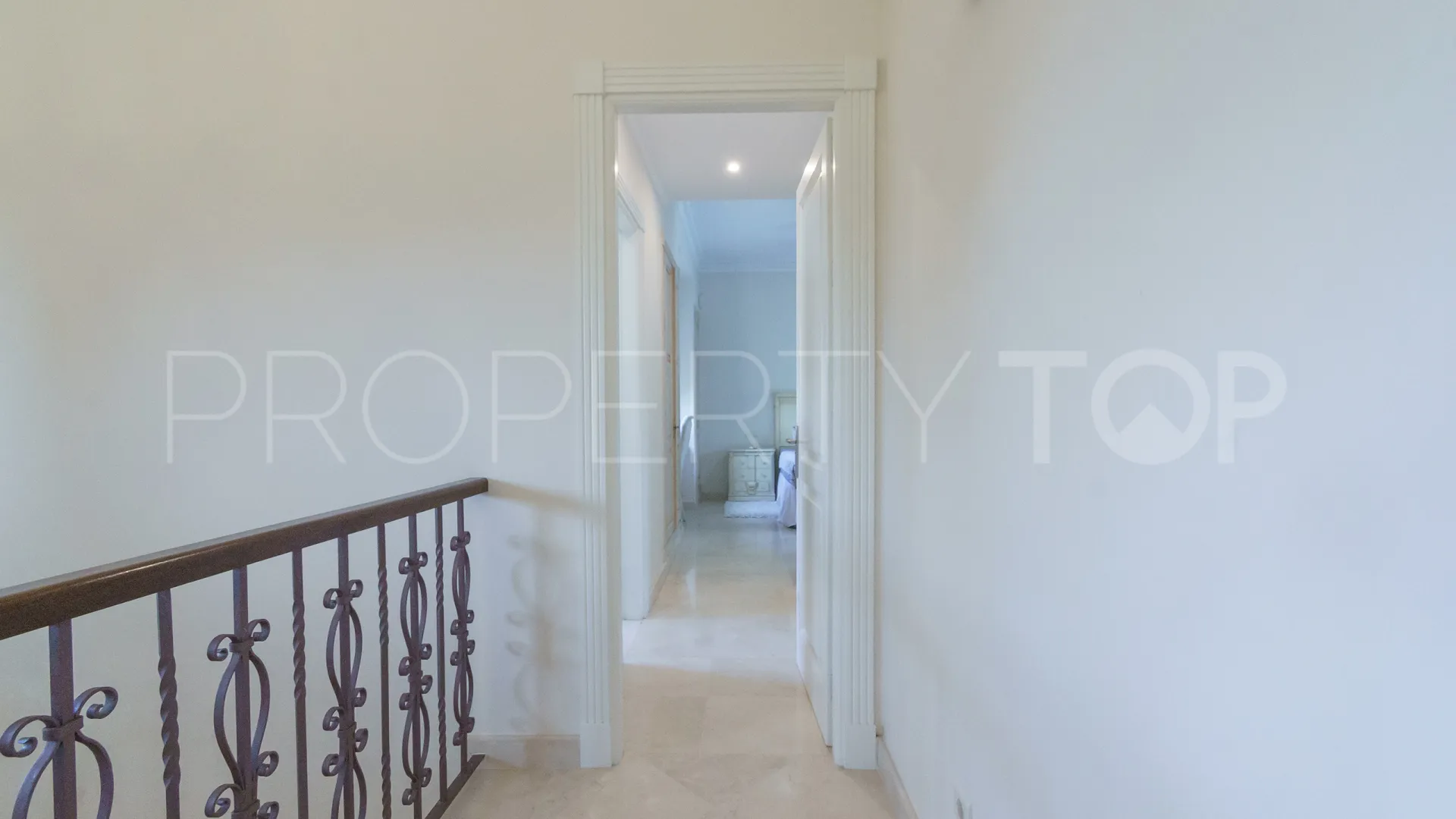 5 bedrooms Las Brisas villa for sale