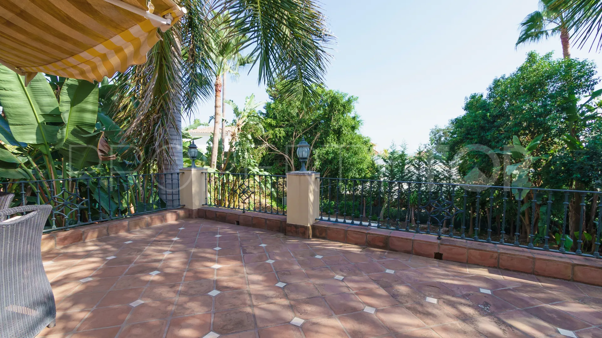 5 bedrooms Las Brisas villa for sale