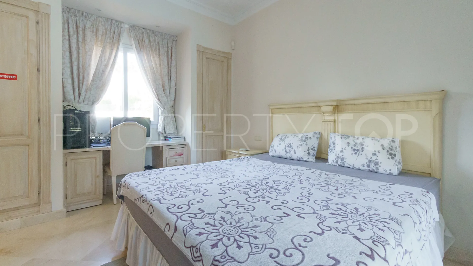 5 bedrooms Las Brisas villa for sale