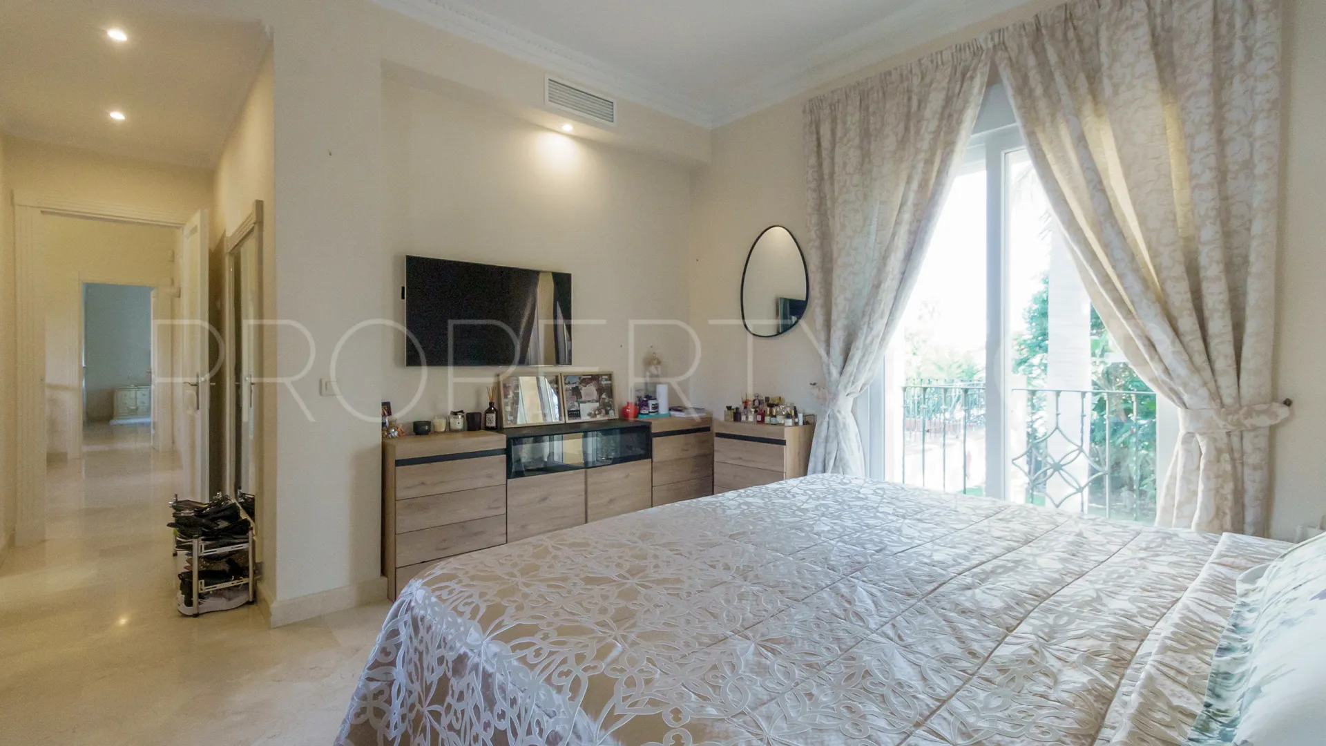 5 bedrooms Las Brisas villa for sale