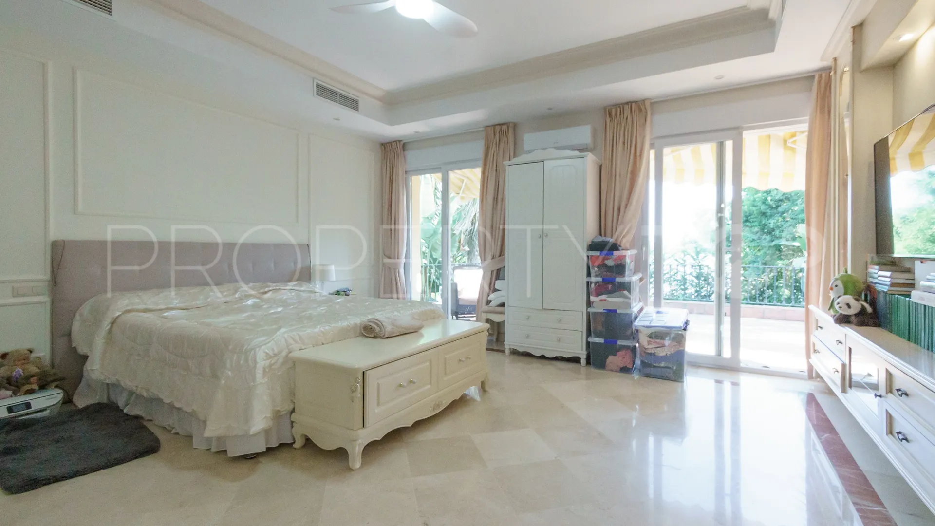 5 bedrooms Las Brisas villa for sale